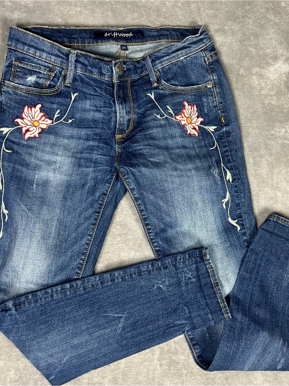 DRIFTWOOD Jeans Womens 28 Embroidered Floral Boho Artsy Skinny Leg Denim